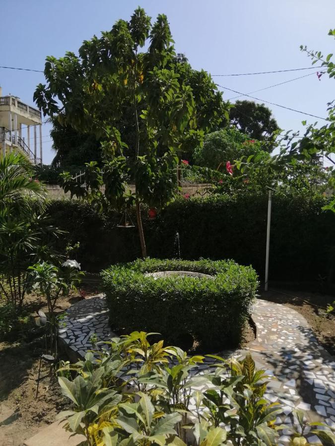 Villa Swiss Garden House Serrekunda Exterior foto