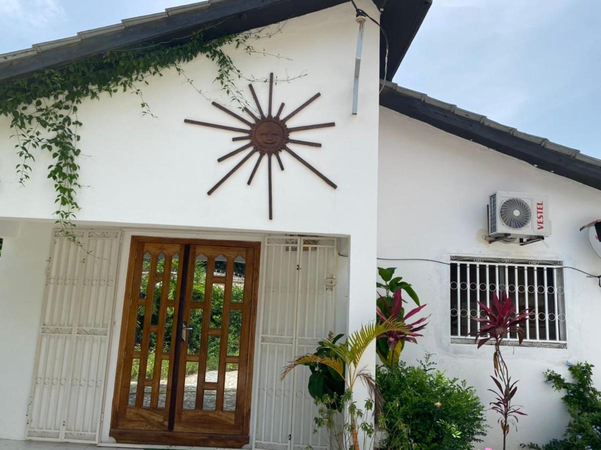 Villa Swiss Garden House Serrekunda Exterior foto